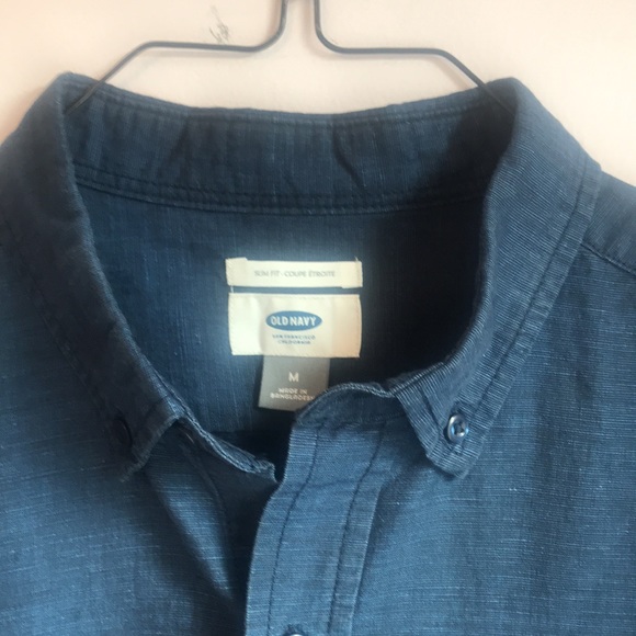 Old Navy Men’s Slim Fit Indigo Blue Button Down Short Sleeve Shirt. - Picture 8 of 10